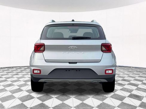 New 2026 Hyundai Venue SEL FWD image 10