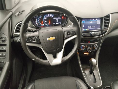 Used 2018 Chevrolet Trax LT w/ LT Convenience Package FWD image 22