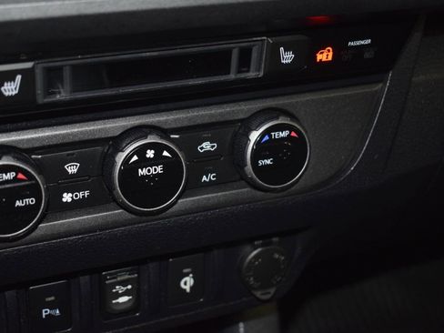 Used 2017 Toyota Tacoma TRD Pro AWD/4WD image 83