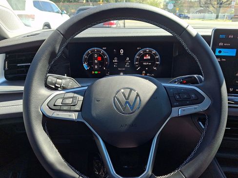New 2026 Volkswagen Tiguan SE AWD/4WD image 14