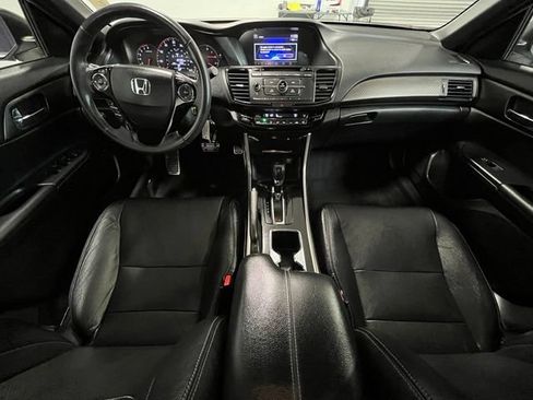 Used 2016 Honda Accord Sport image 17