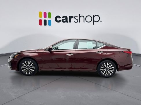 Used 2023 Nissan Altima 2.5 SV FWD image 2