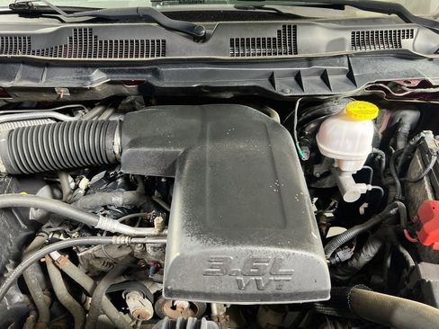 Used 2018 RAM 1500 Express AWD/4WD image 27