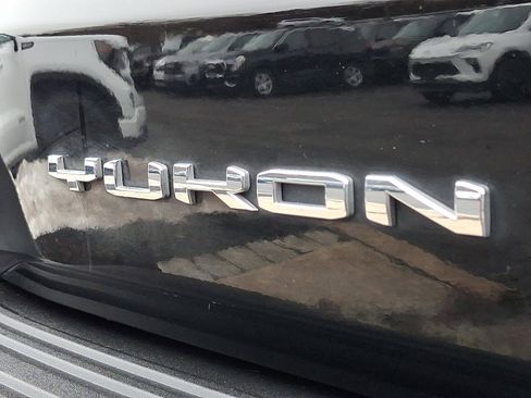 Used 2021 GMC Yukon SLT w/ SLT Premium Package image 37