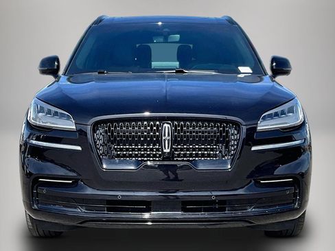 Used 2024 Lincoln Aviator Reserve w/ Equipment Group 201A image 2