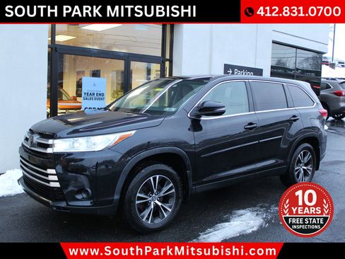 Used 2019 Toyota Highlander LE image 2