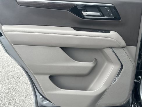 Used 2025 Chevrolet Tahoe LT image 22