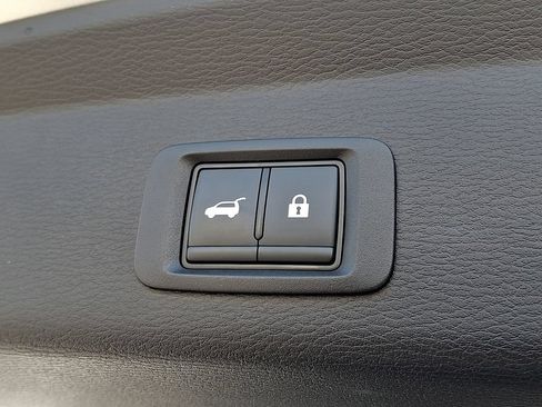 Used 2025 Mitsubishi Outlander SEL AWD/4WD image 32