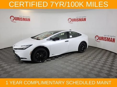 Used 2025 Toyota Prius AWD image 9