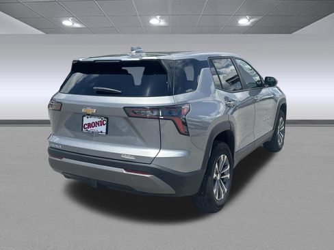 Used 2025 Chevrolet Equinox LT FWD image 3