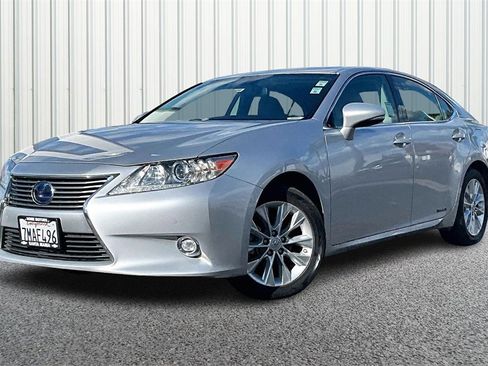 Used 2015 Lexus ES 300h image 23