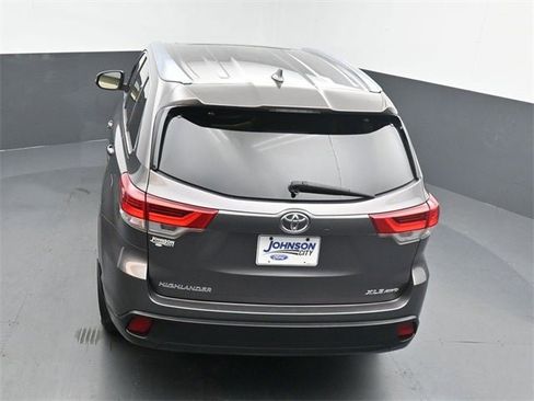 Used 2019 Toyota Highlander XLE image 27