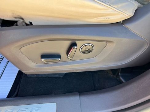 Used 2020 Ford Explorer Platinum w/ Premium Technology Package image 14