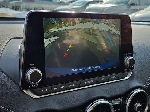 Certified 2021 Nissan Sentra SV image 17