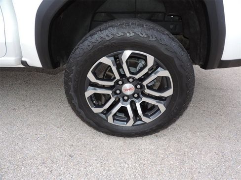 Certified 2024 GMC Canyon AT4 w/ Technology Package image 16