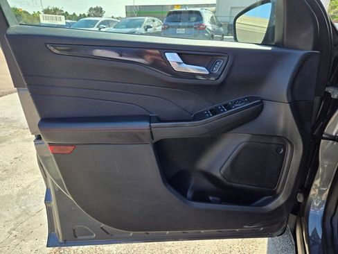 Used 2025 Ford Escape ST-Line AWD/4WD image 13