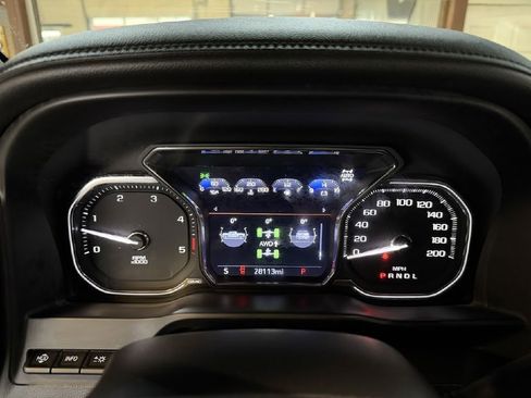 Used 2021 GMC Sierra 3500 Denali w/ Denali Ultimate Package image 21