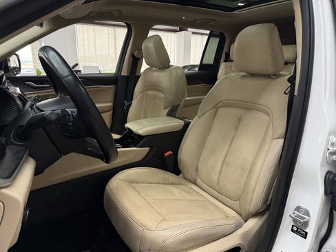 Used 2021 Jeep Grand Cherokee L Limited AWD/4WD image 11