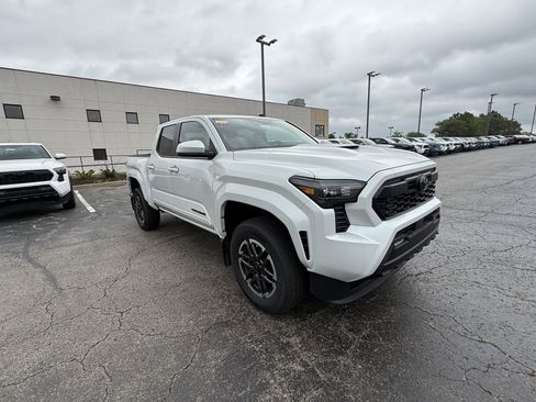New 2026 Toyota Tacoma TRD Sport AWD/4WD image 9