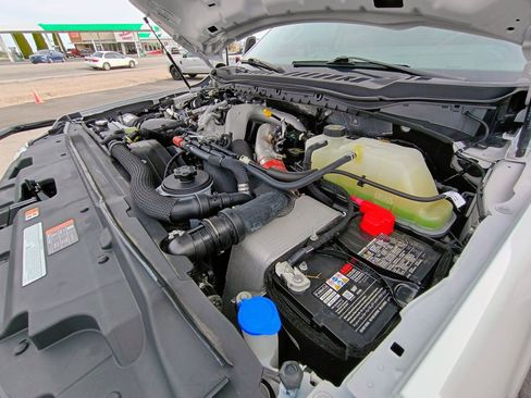 Used 2024 Ford F350 Lariat w/ Lariat Ultimate Package AWD/4WD image 35