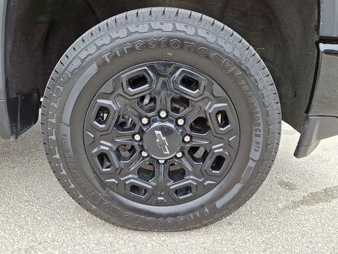 Certified 2022 Chevrolet Silverado 2500 LT w/ Midnight Edition image 27