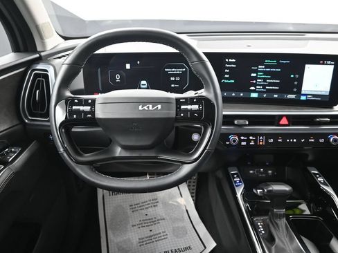 Certified 2026 Kia Sorento SX AWD/4WD image 35