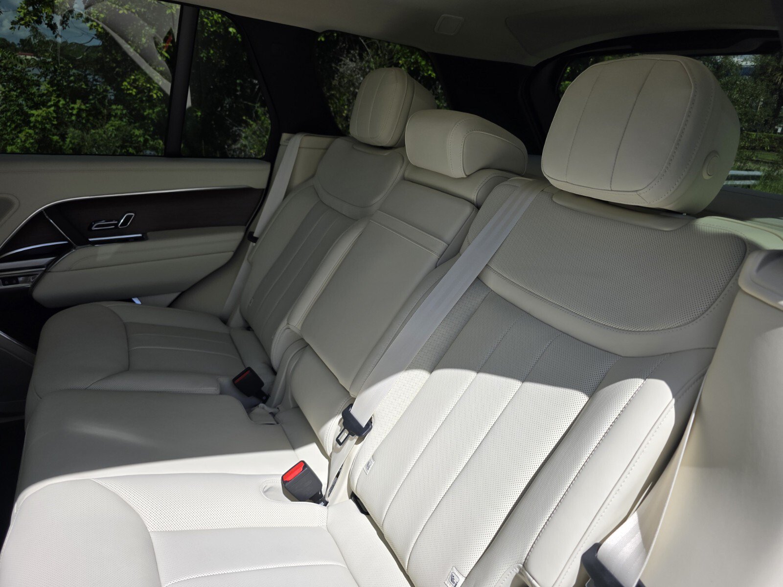 New 2026 Land Rover Range Rover SE AWD/4WD image 13