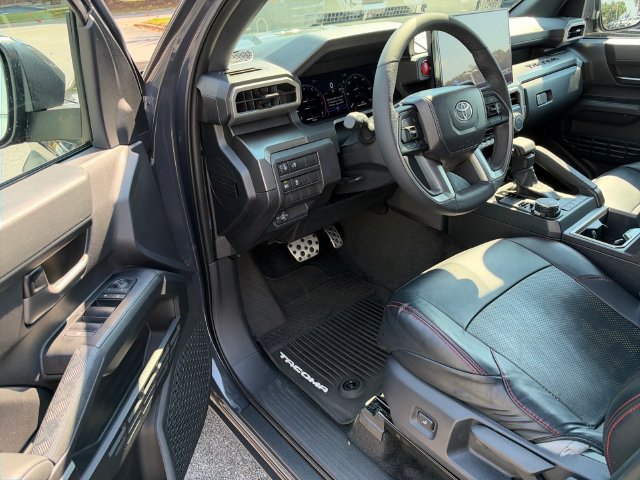 Used 2026 Toyota Tacoma TRD Sport AWD/4WD image 11