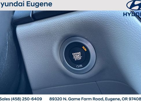 Used 2024 Chrysler Pacifica Touring-L image 26