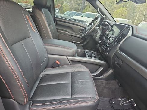 Used 2021 Nissan Titan PRO-4X w/ Pro-4x Convenience Package image 10