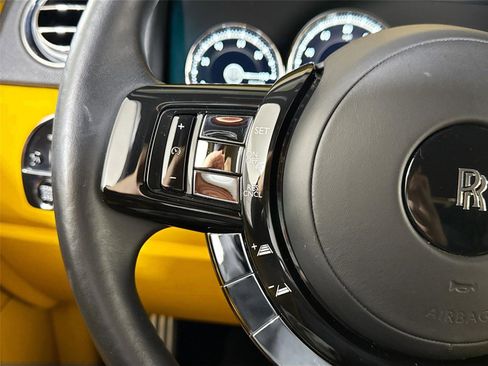 Used 2020 Rolls-Royce Cullinan image 23