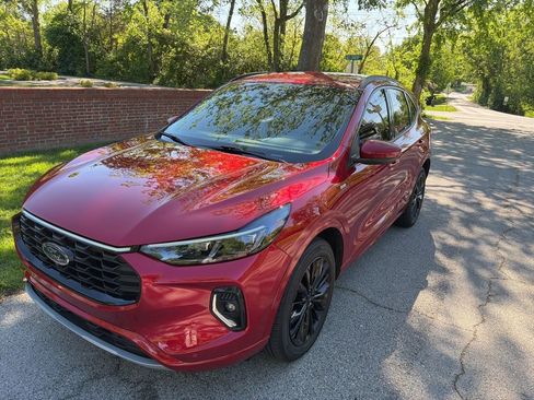 Used 2023 Ford Escape ST-Line Elite image 12