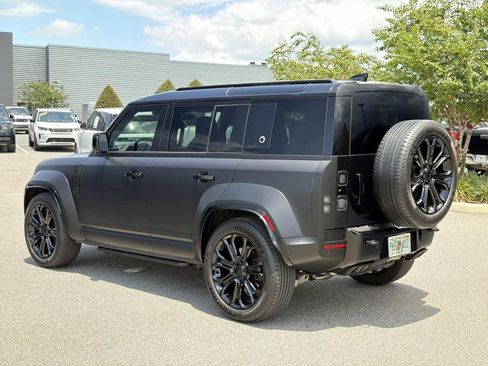 Used 2026 Land Rover Defender 110 OCTA AWD/4WD image 3
