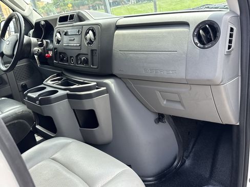 Used 2010 Ford E-250 and Econoline 250 image 12