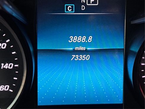 Used 2020 Mercedes-Benz GLC 300 4MATIC image 47