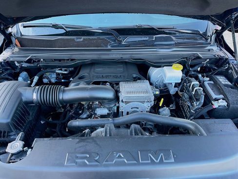 Used 2024 RAM 1500 Laramie image 30