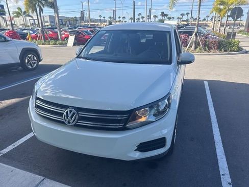 Used 2018 Volkswagen Tiguan Limited image 4