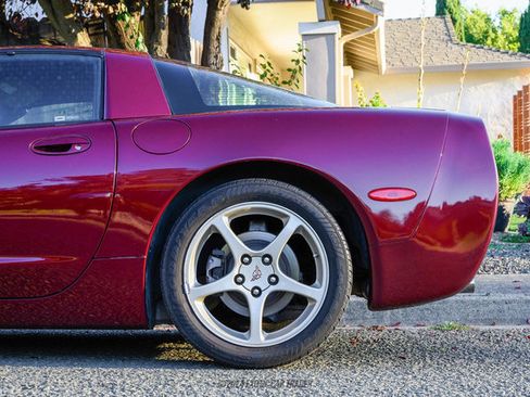 Used 2003 Chevrolet Corvette 50th Anniversary Edition w/ Preferred Equipment Group image 5