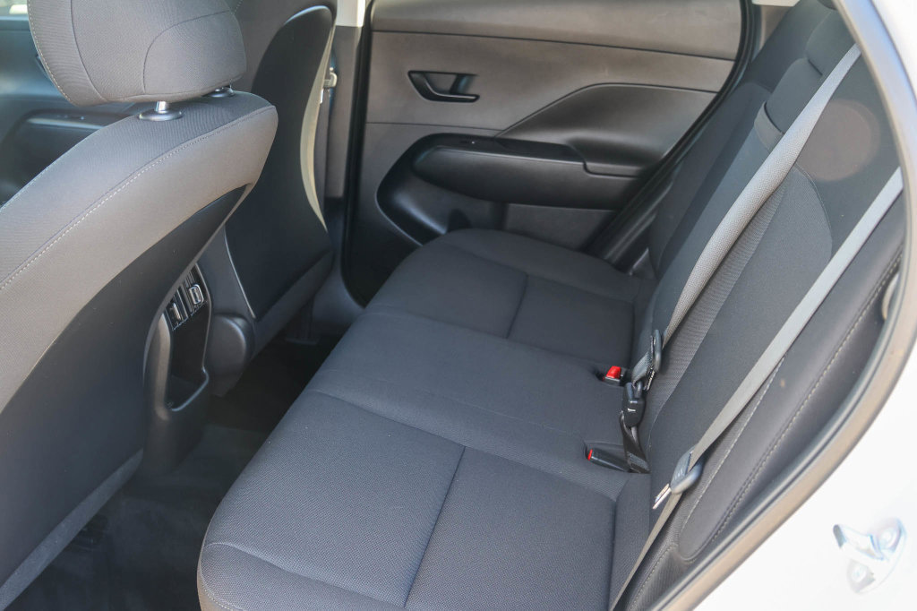 Used 2026 Hyundai Kona SEL Sport FWD image 12