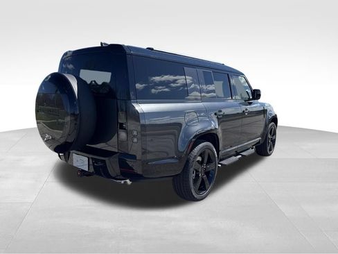 New 2026 Land Rover Defender 130 X-Dynamic SE AWD/4WD image 7