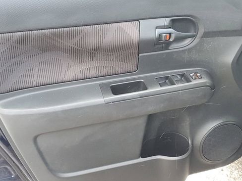 Used 2015 Scion xB image 13