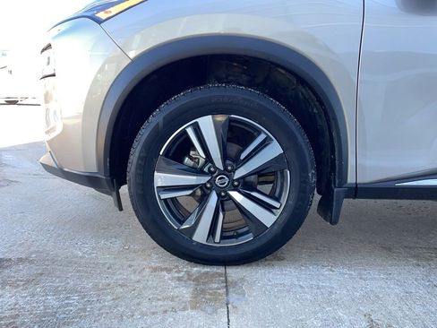 Used 2021 Nissan Rogue SL w/ Premium Package image 15