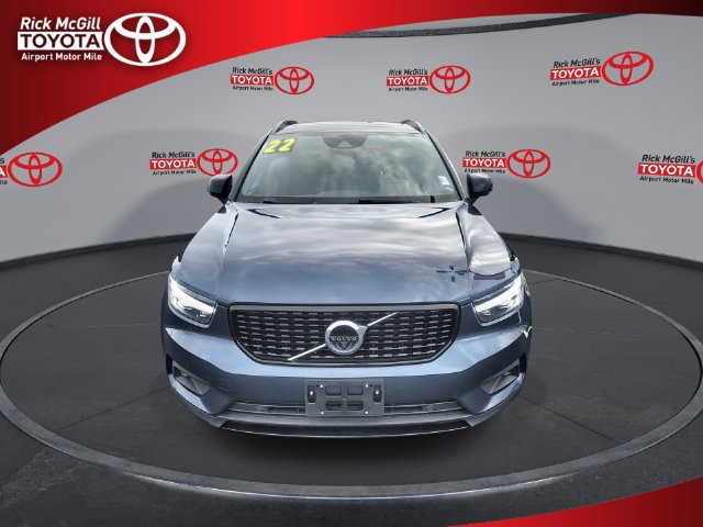 Used 2022 Volvo XC40 T5 R-Design w/ Advanced Package AWD/4WD image 3