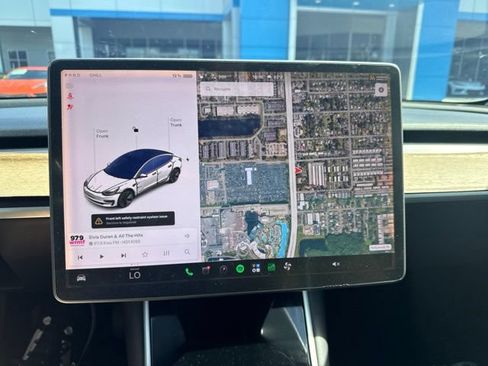 Used 2018 Tesla Model 3 Long Range AWD/4WD image 6