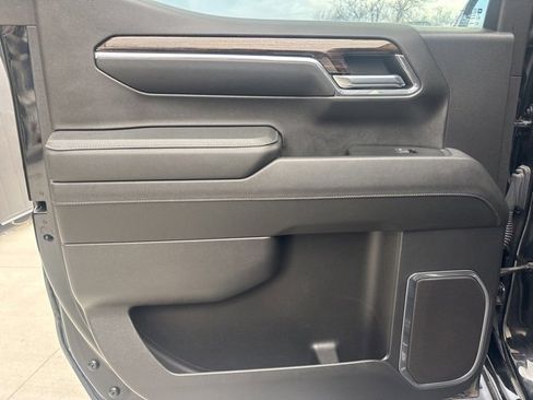 Used 2023 GMC Sierra 1500 Elevation w/ LPO, Elevation Black Package image 16