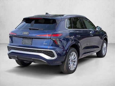 New 2026 Audi Q3 quattro 2.0T AWD/4WD image 2