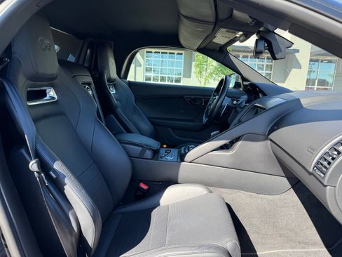 Used 2018 Jaguar F-TYPE R AWD/4WD image 17