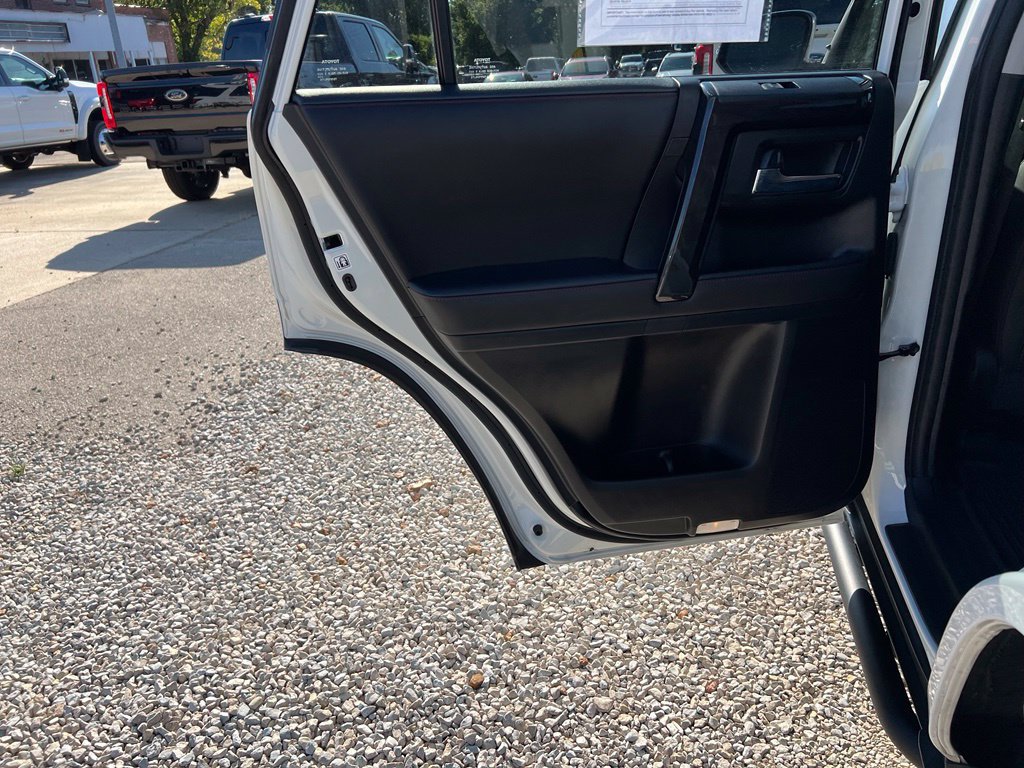 Used 2023 Toyota 4Runner TRD Off-Road Premium w/ Off Road Premium Plus Package AWD/4WD image 15