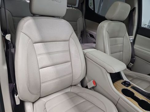 Used 2018 GMC Acadia Denali w/ Technology Package AWD/4WD image 31