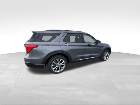 Used 2022 Ford Explorer Limited w/ Equipment Group 301A AWD/4WD image 11